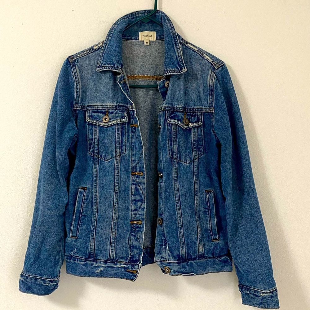 Medium Wash Women’s Denim Jacket Size Medium